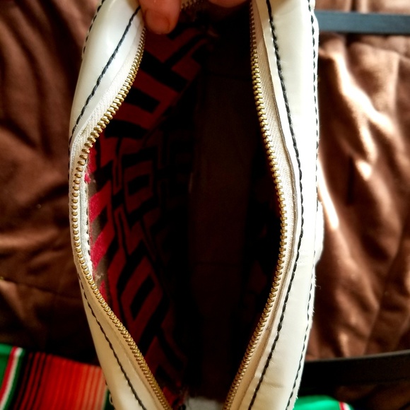 Handmade Patent Leather Shoulder bag - Picture 4 of 4